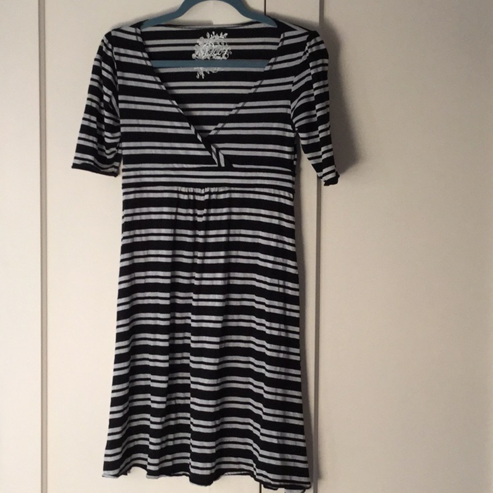 Dress with silver lured